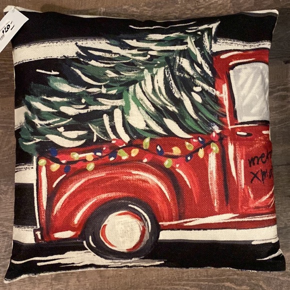 🎁 Christmas Red Truck Indoor Outdoor Pillow NWT - Picture 3 of 6